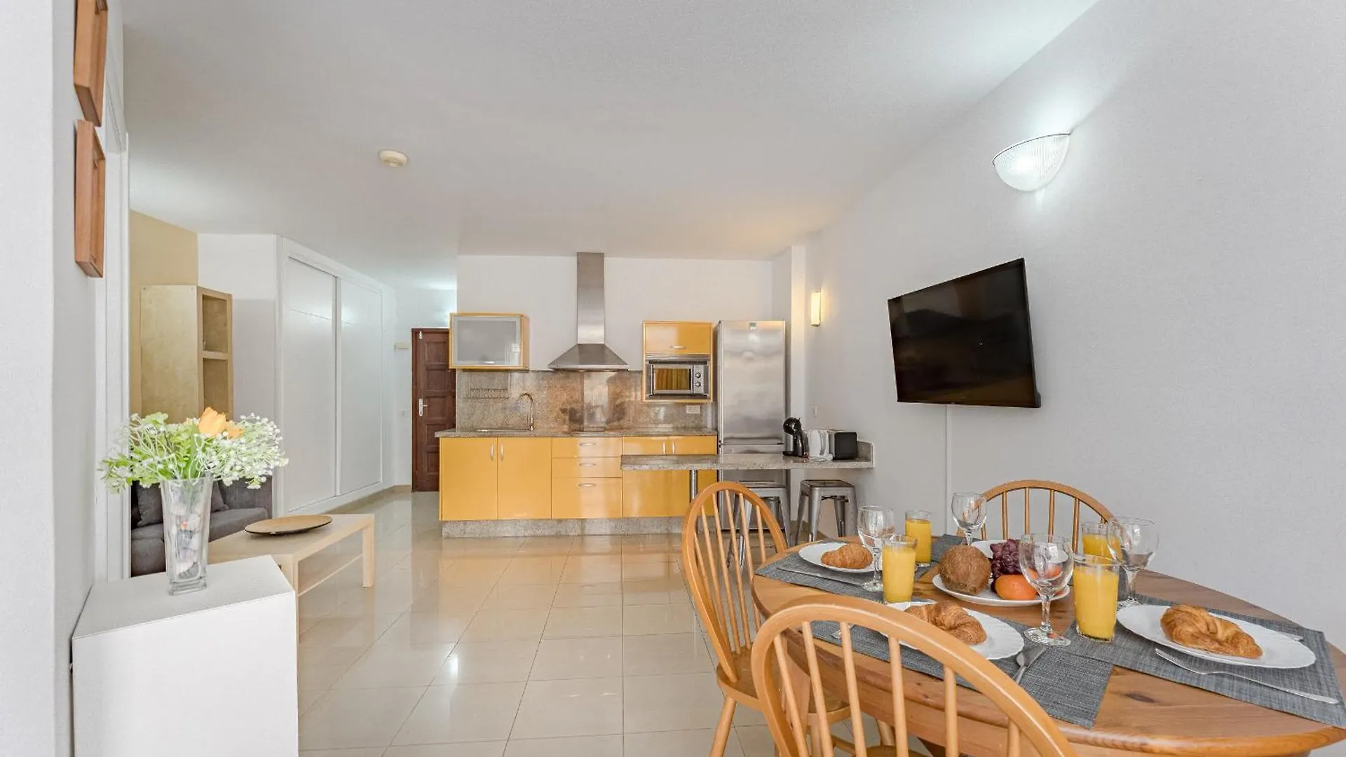 Just 2Min To Beach Loscristianos Los Cristianos  Spain