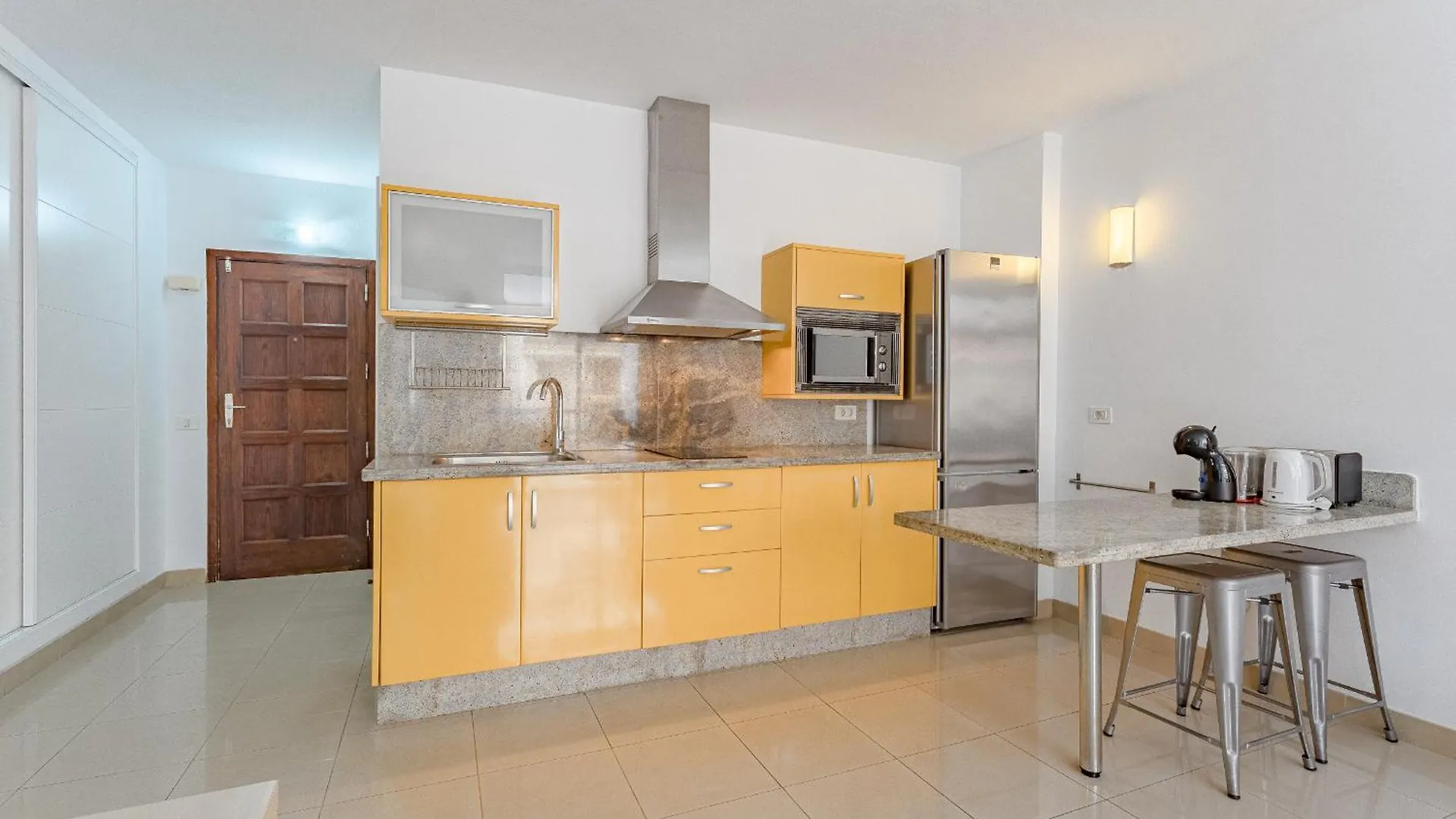 Apartment Just 2Min To Beach Loscristianos Los Cristianos